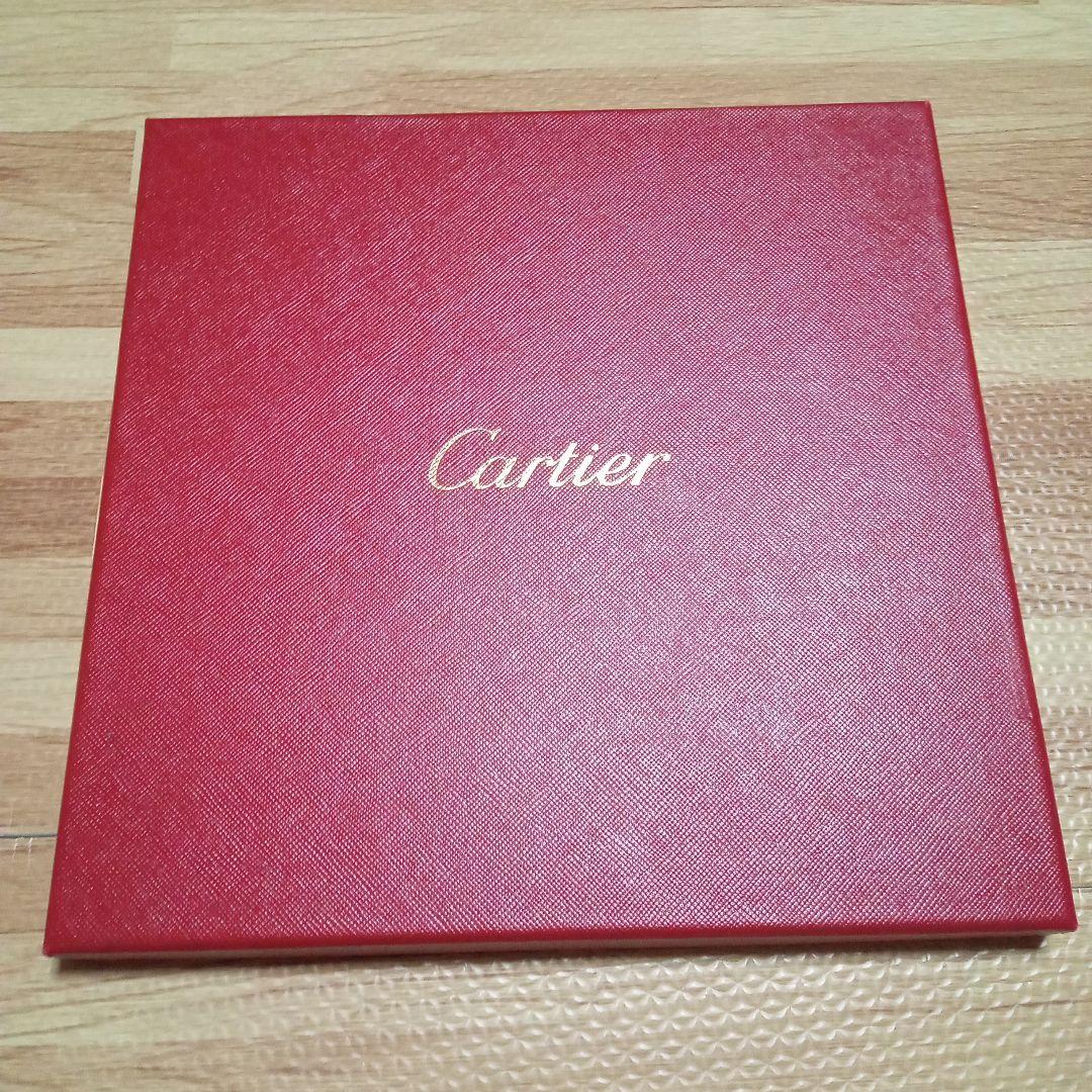 cartier スカーフ