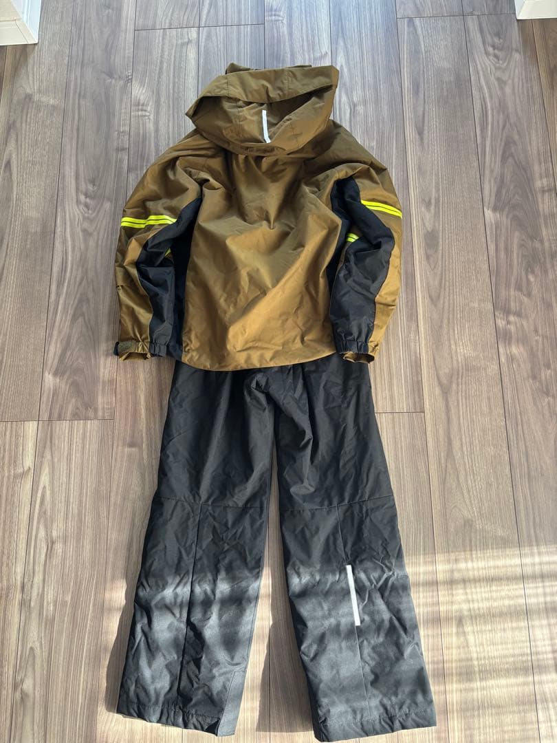 キッズ　スキーウェア　DESCENTE 140