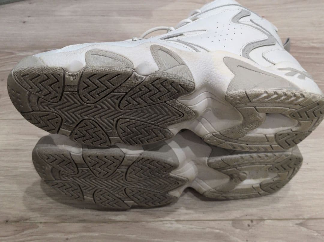 リーボック メビウス REEBOK MOBIUS