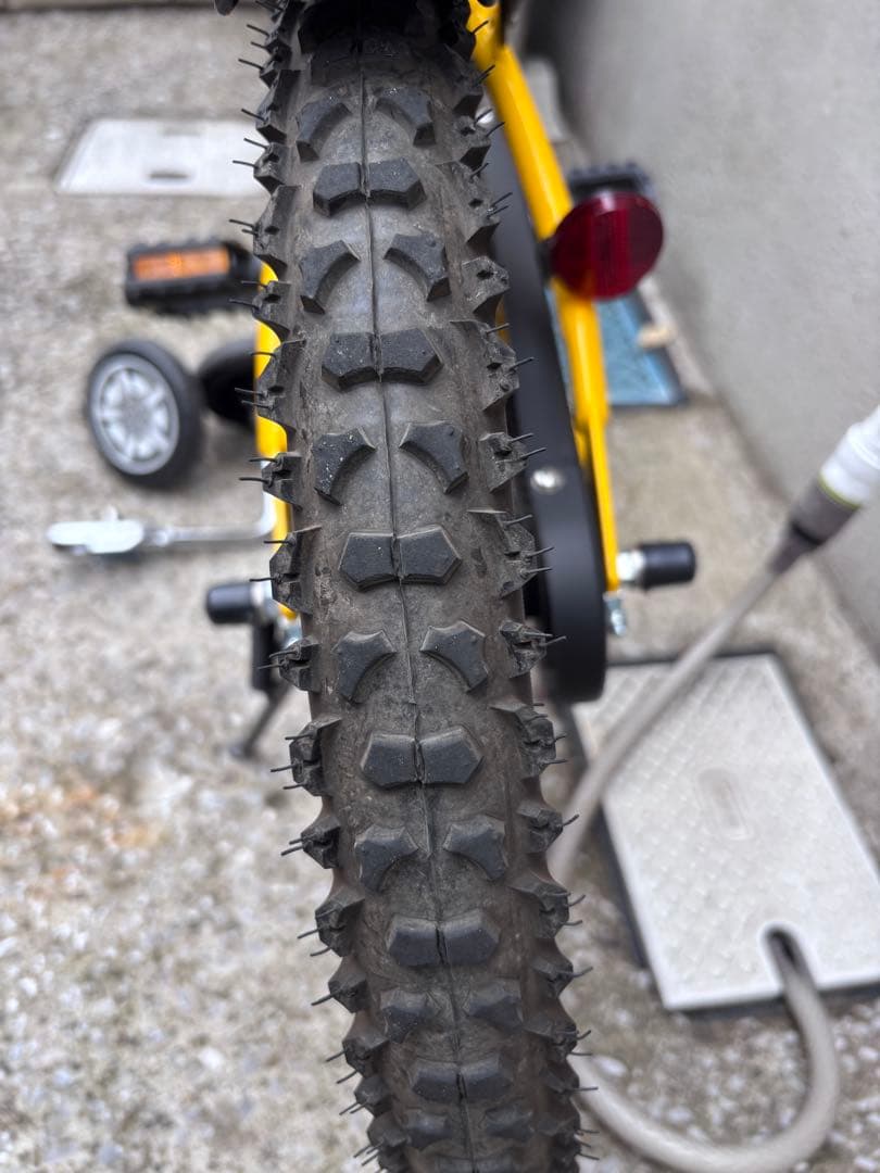 DURFLY BMX 子供用自転車 イエロー　直接受取り限定