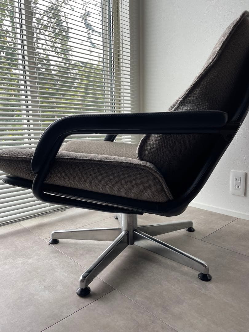 ラウンジチェア　ミッドセンチュリー　ビンテージチェア　モダン