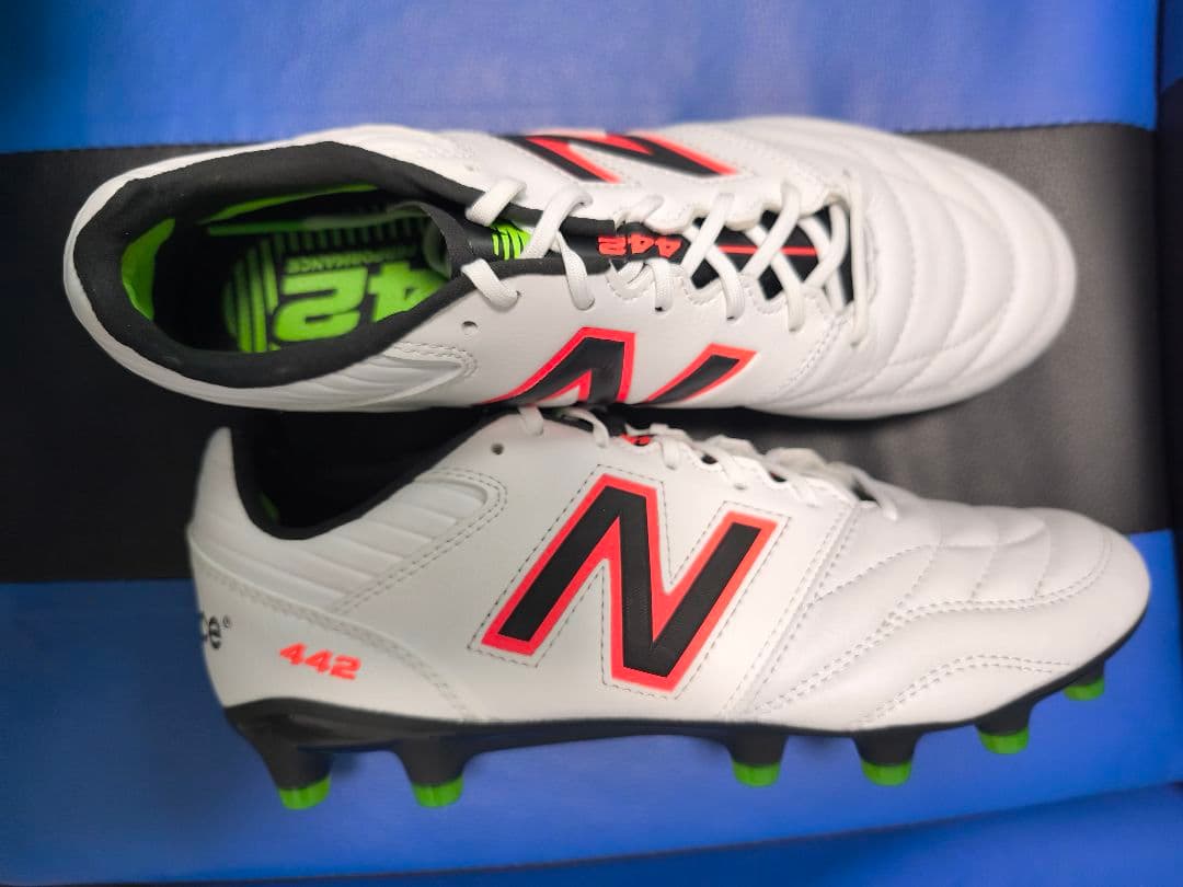 週末セール新品未使用ニューバランス 442v2PRO HG 26.0cmスパイク