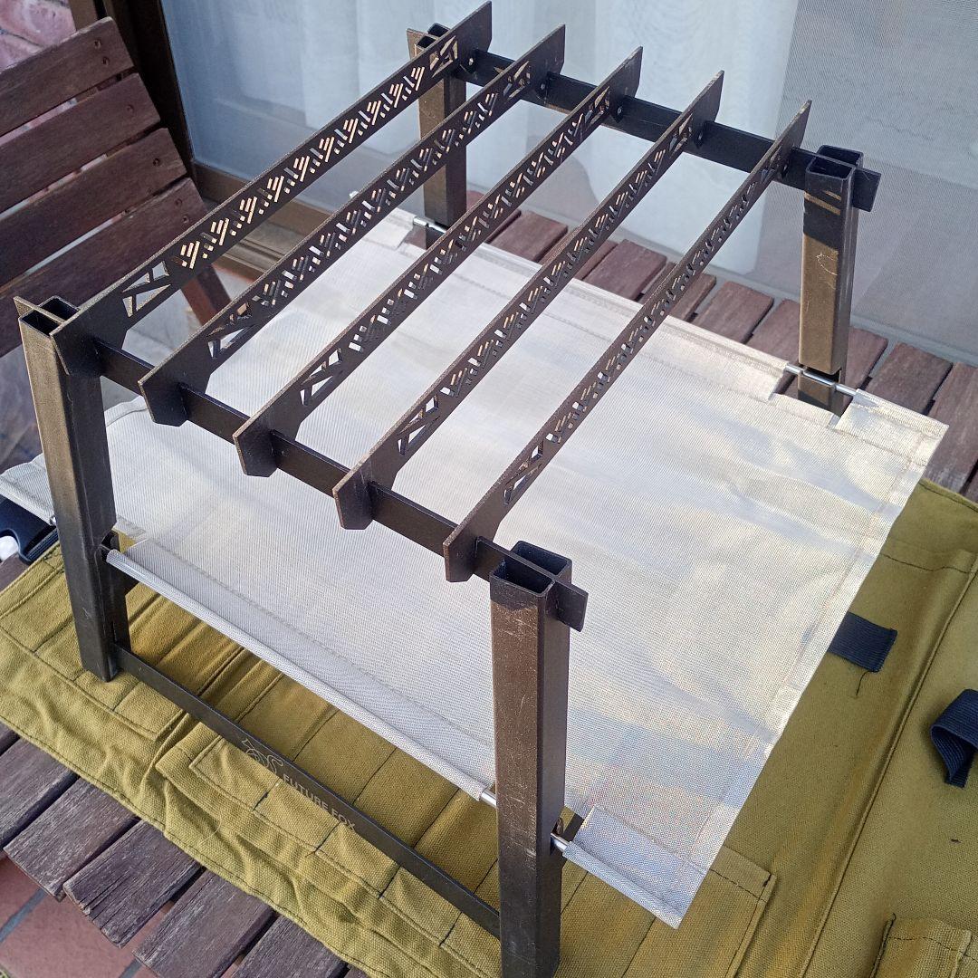 【FUTURE FOX/新品未使用品】 焚き火台 ＆ 遮熱テーブル