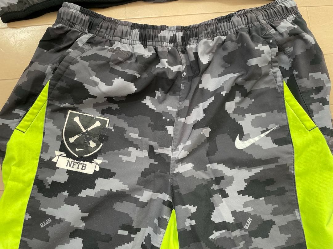 ナイキ　NFTB カモフラ　ピステ上下セット