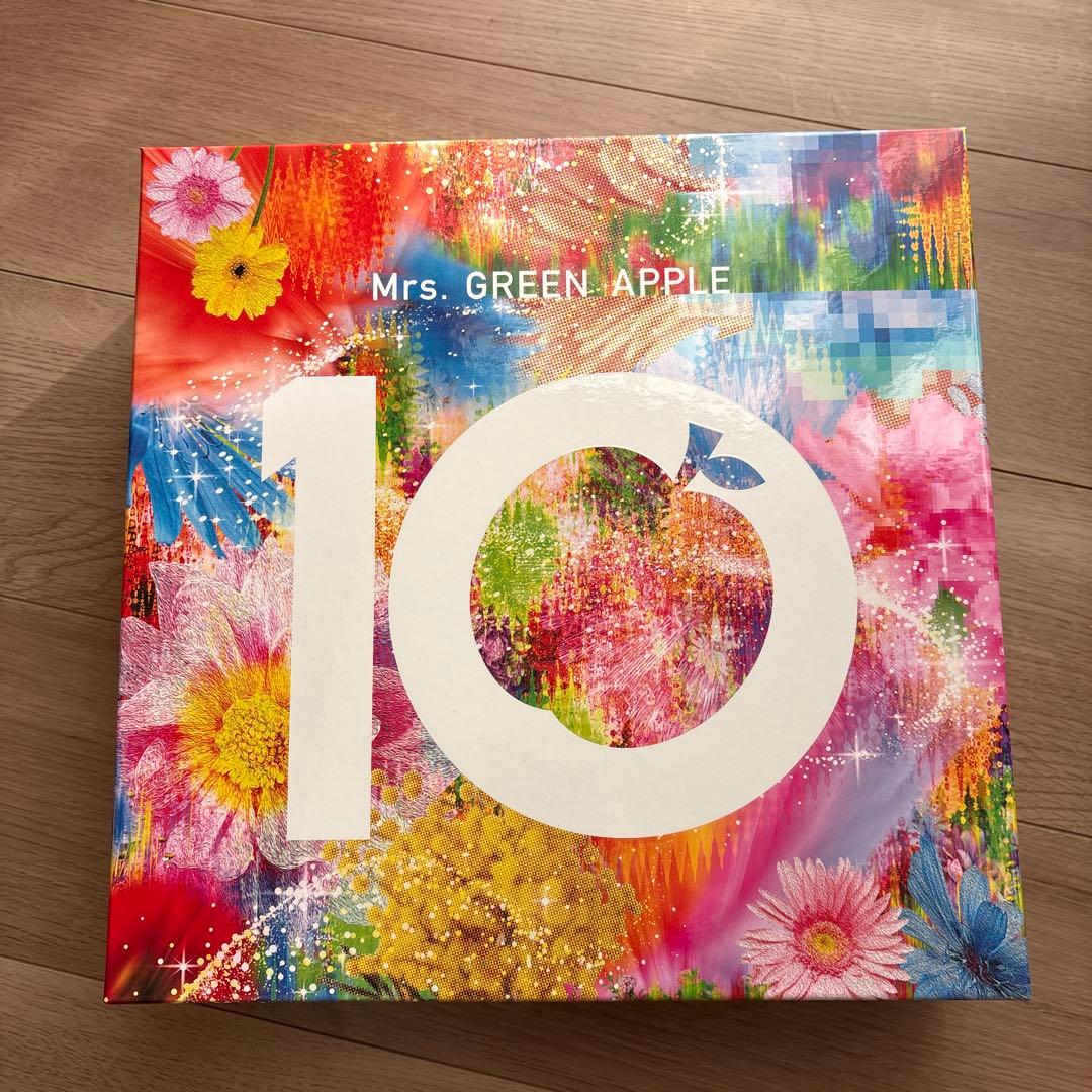 Mrs.Green Apple 10 箱とBlu-rayと一部グッズ