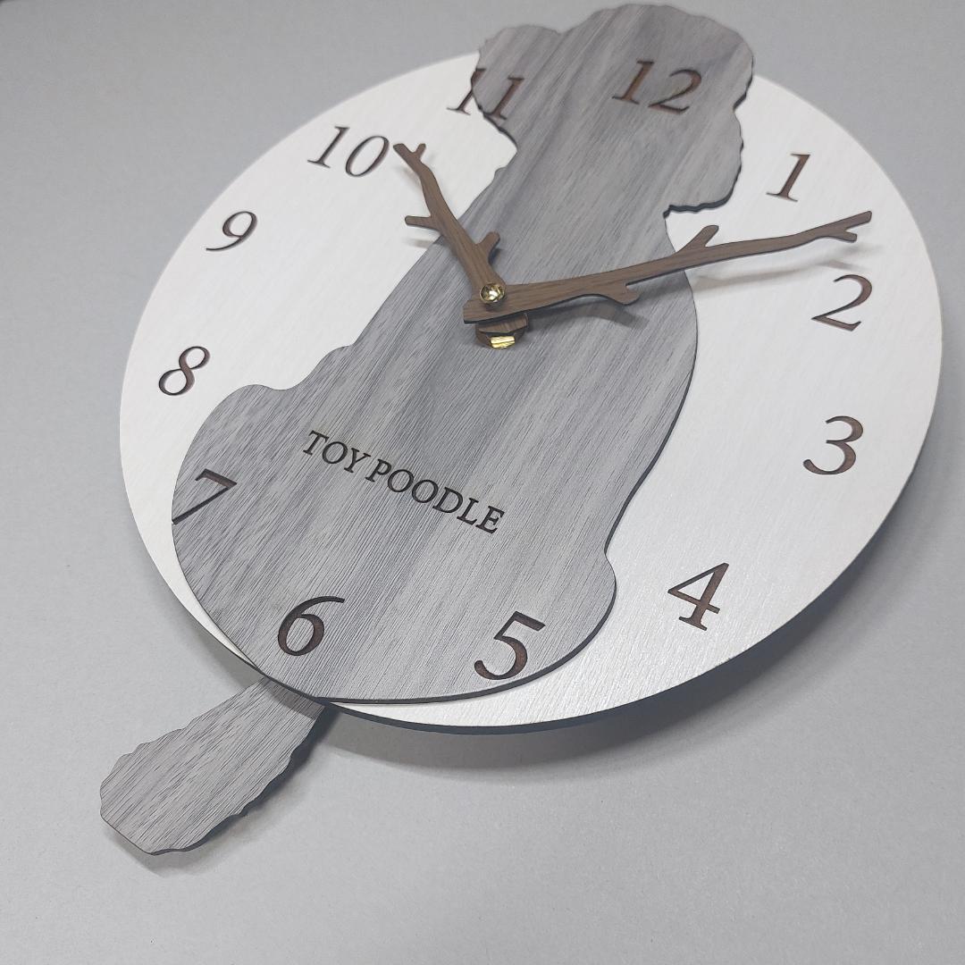 大版【限定値下げ】名入れ　しっぽ 振り子・はみ出し掛時計 トイプードル　グレー