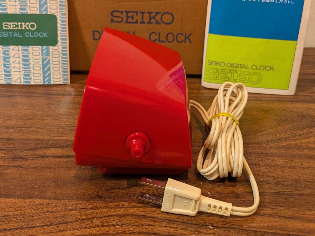 【ほぼ未使用・完動品】SEIKO パタパタ時計 DZ634 赤 元箱付 セイコー