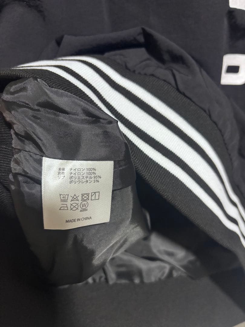 エレクトリック　ナイロンロゴプルオーバー