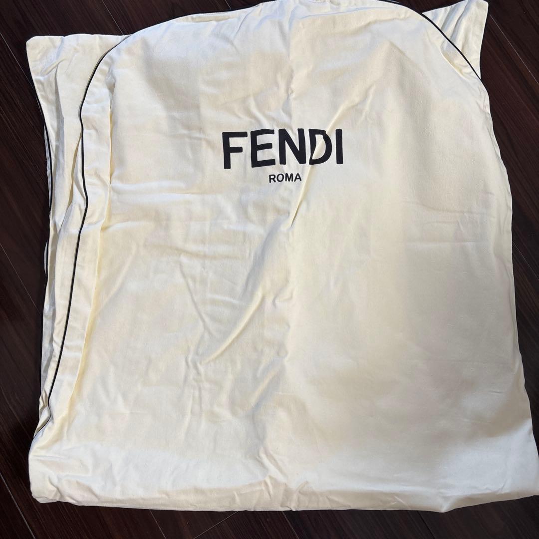 タイムセール！FENDI フェンディ　ファー付き ケープコート　レア色！