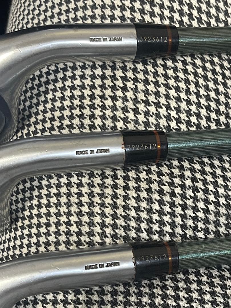 ホンマ HONMA ゴルフクラブ アイアンセット 3本 11 10 SWカーボン