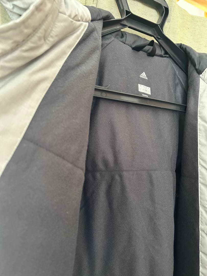 《新品》adidas ベンチコート CZ0623 グレー Lサイズ