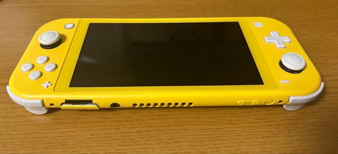 Nintendo Switch Lite イエロー　充電器、箱あり