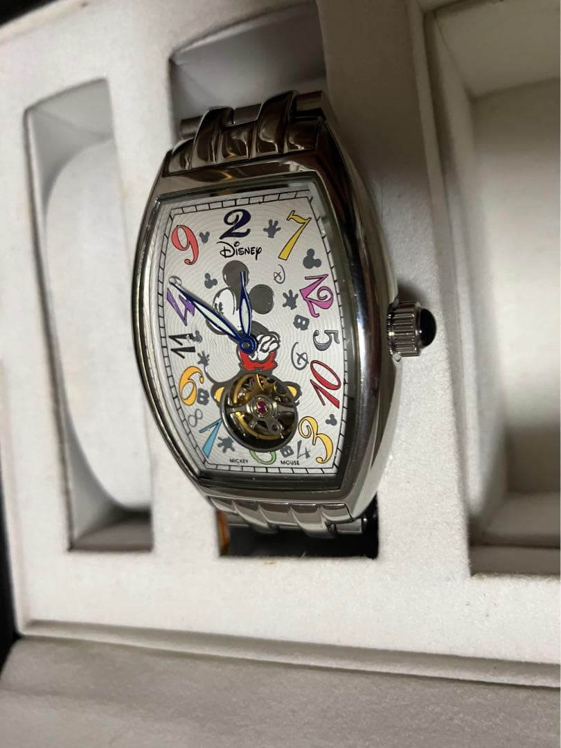 ディズニー　ミッキー　ファンタジーアワー　生誕77周年記念　腕時計