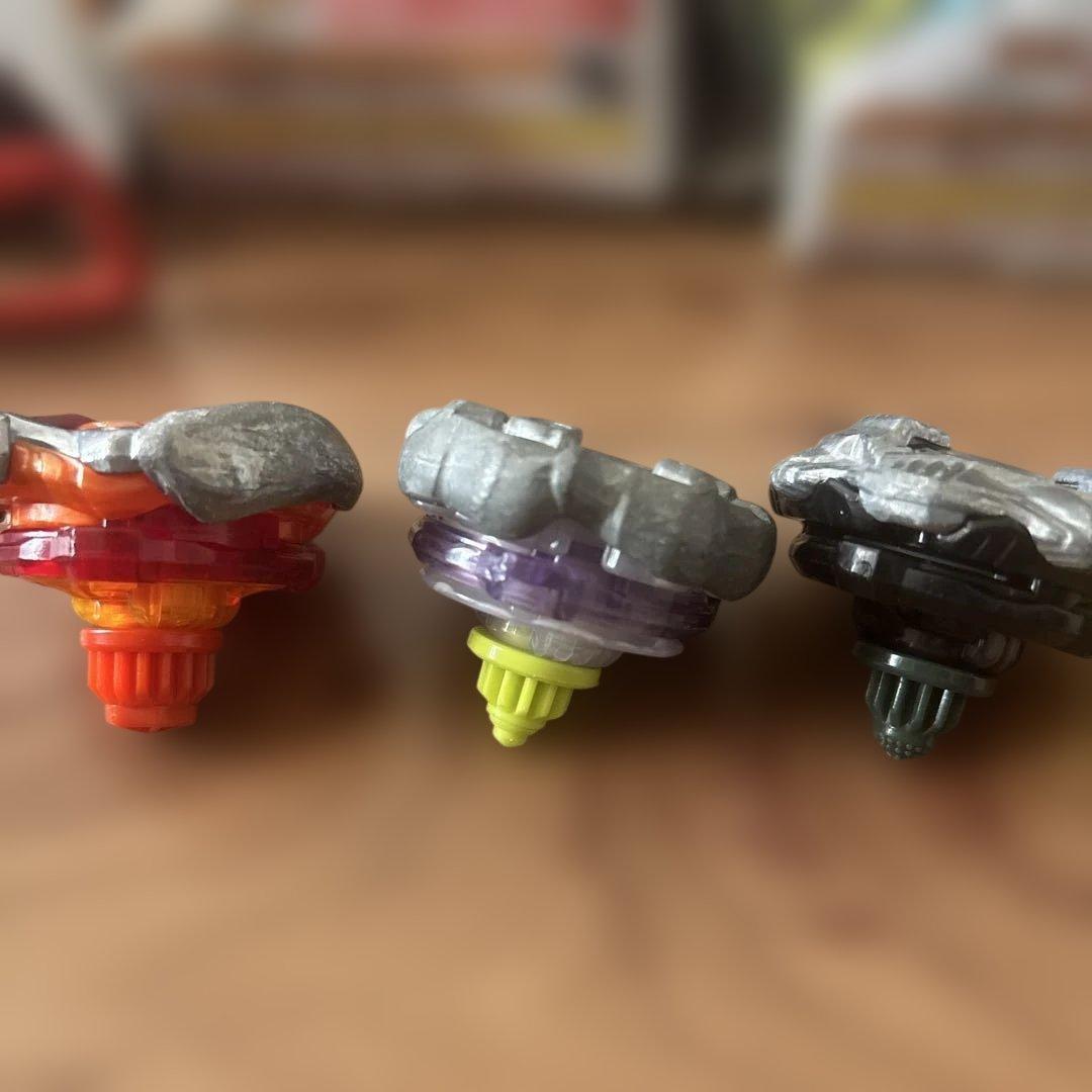 R*o様 Beyblade X ダブルエクストリームスタジアムセットベイ6個ラン