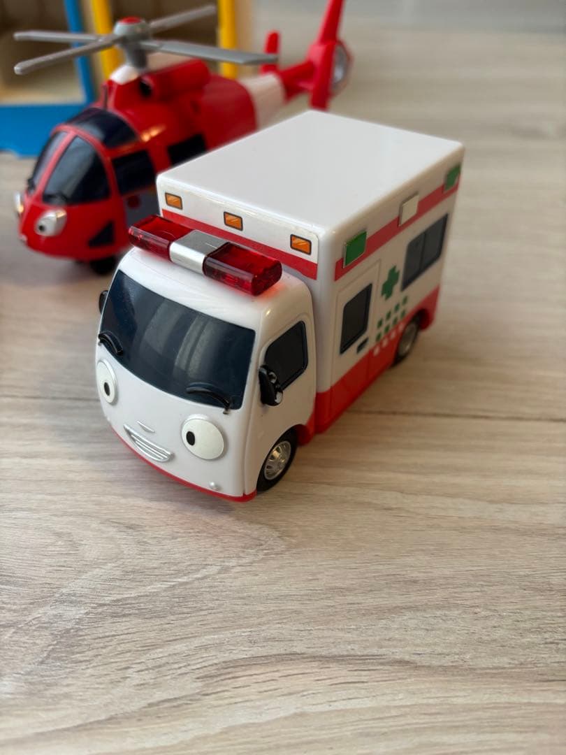 ちびっこバスTAYO 車庫　プルバックカー　6点