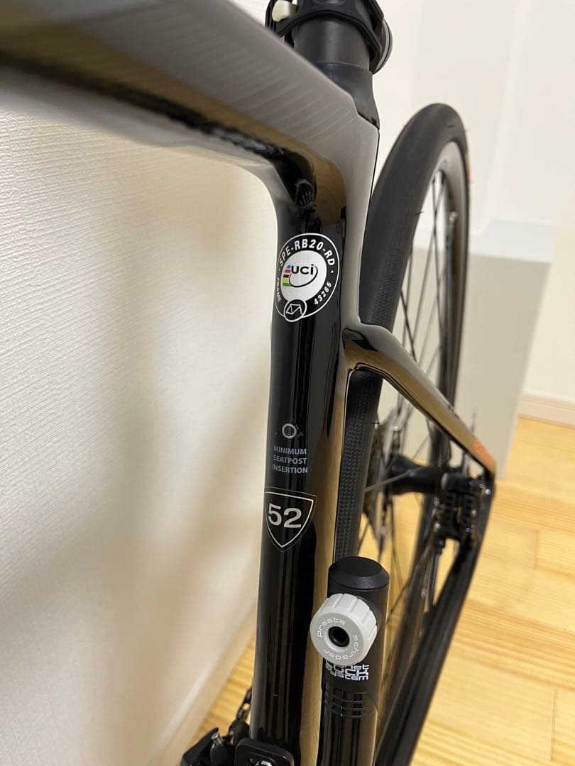 dwolstenページ Specialized ROUBAIX