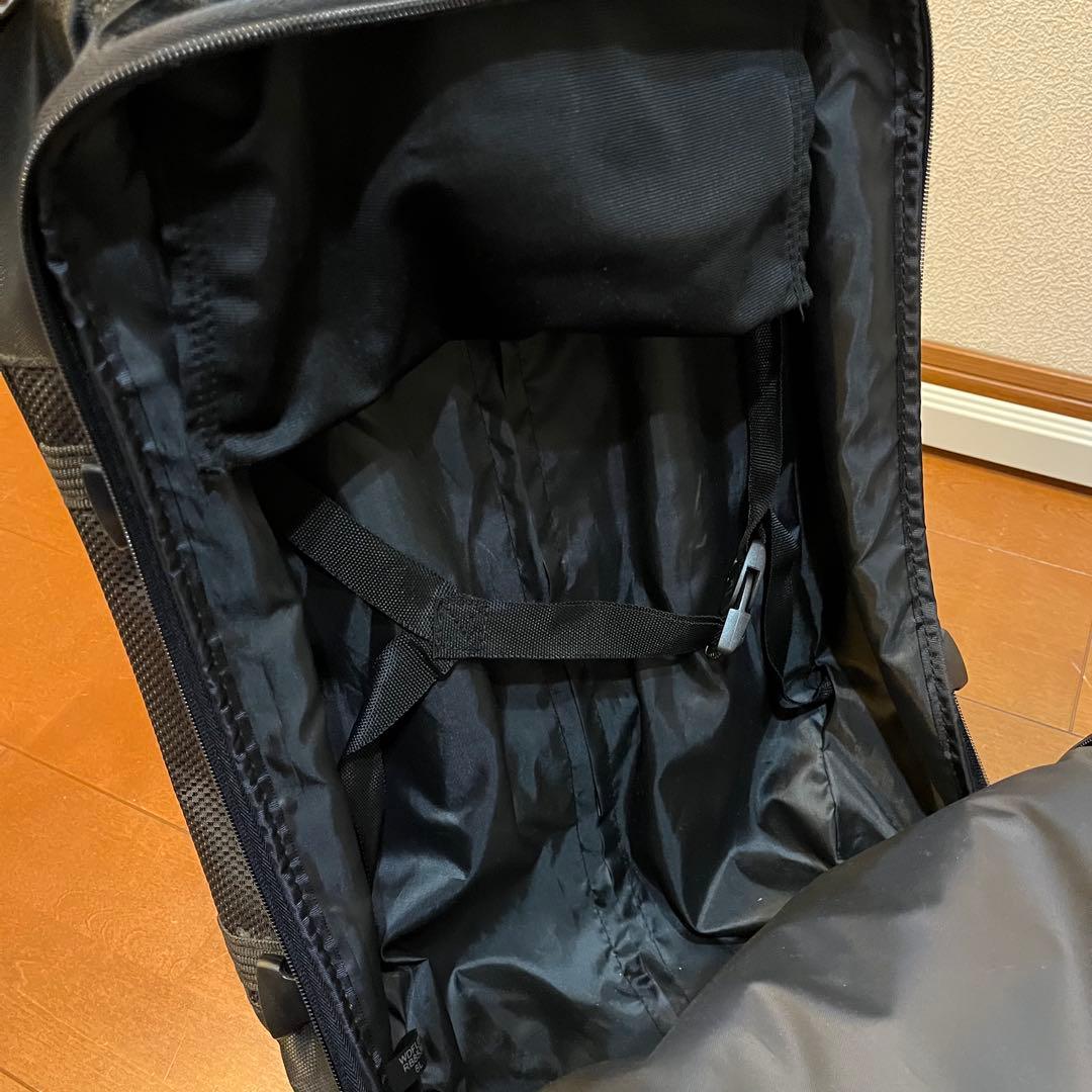 タグ付き　タイトリスト　二輪　キャリーバッグ　ブラック