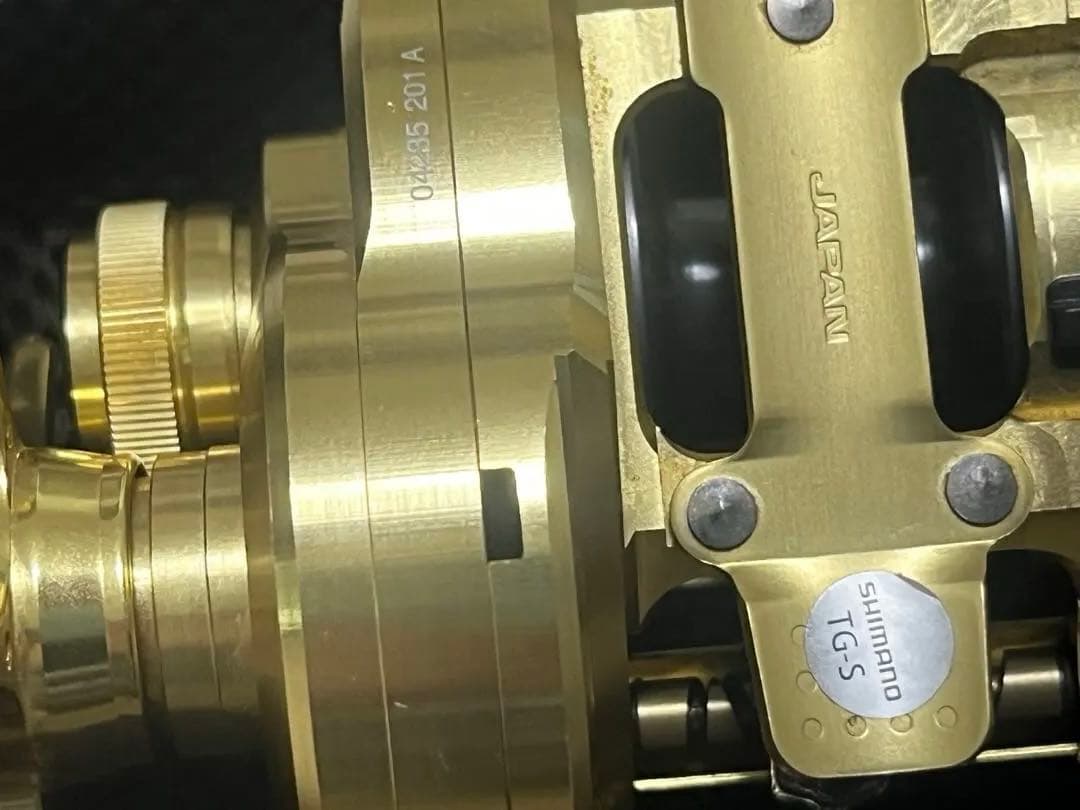 【美品】　21 22 カルカッタコンクエスト　201 ベイトリール