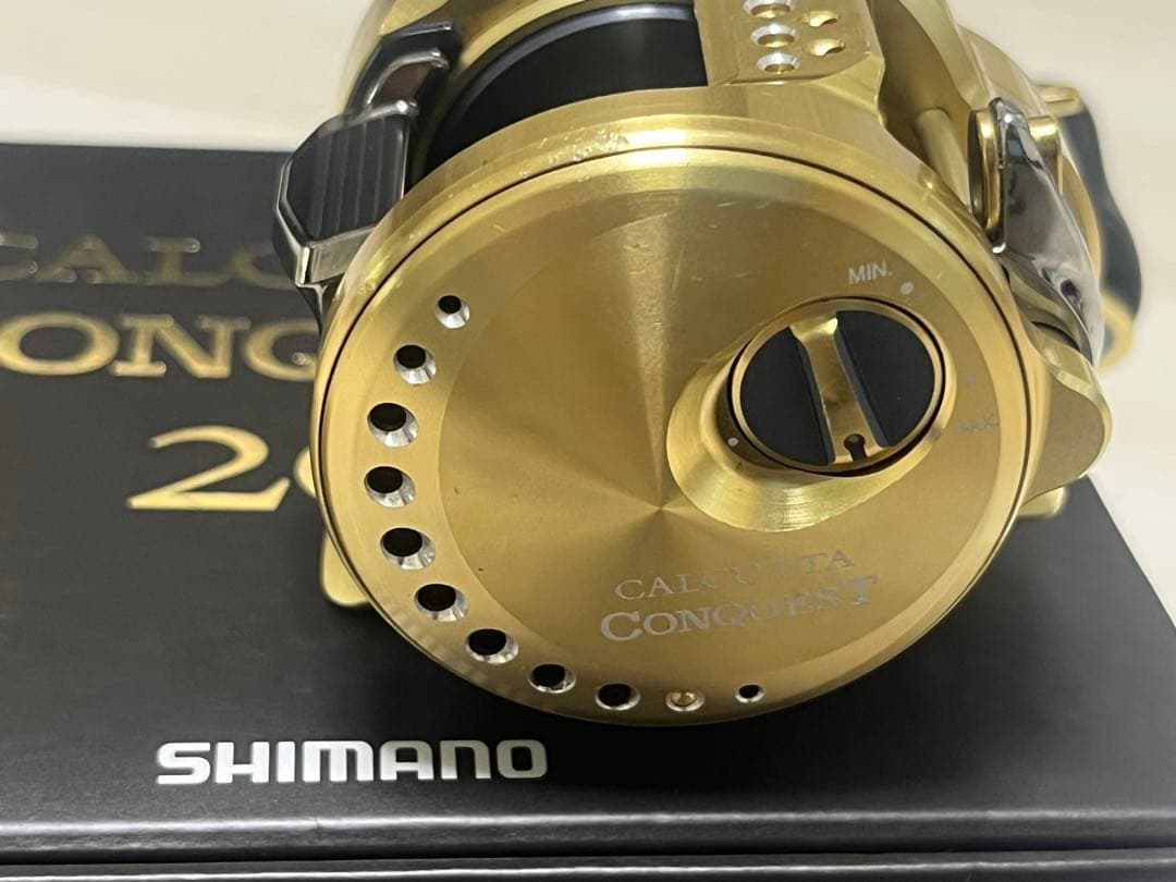 【美品】　21 22 カルカッタコンクエスト　201 ベイトリール