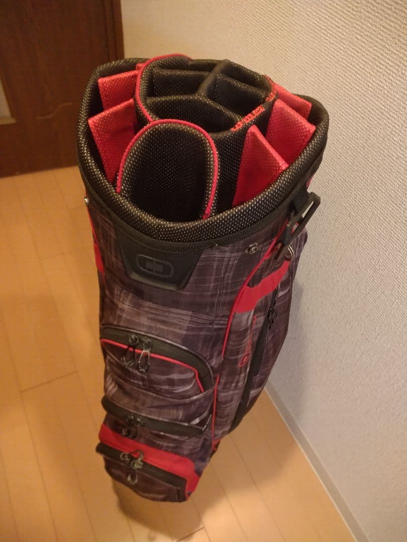 【アンダー90】 OGIO オジオ ゴルフバッグ キャディバッグ15分割