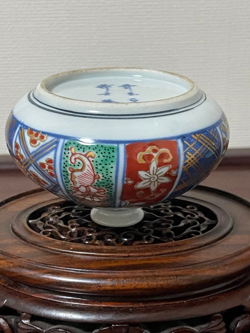 骨董品。 希少美品。大聖寺伊万里 奇玉宝鼎之珍、油壷1個のみです。金襴手 九谷