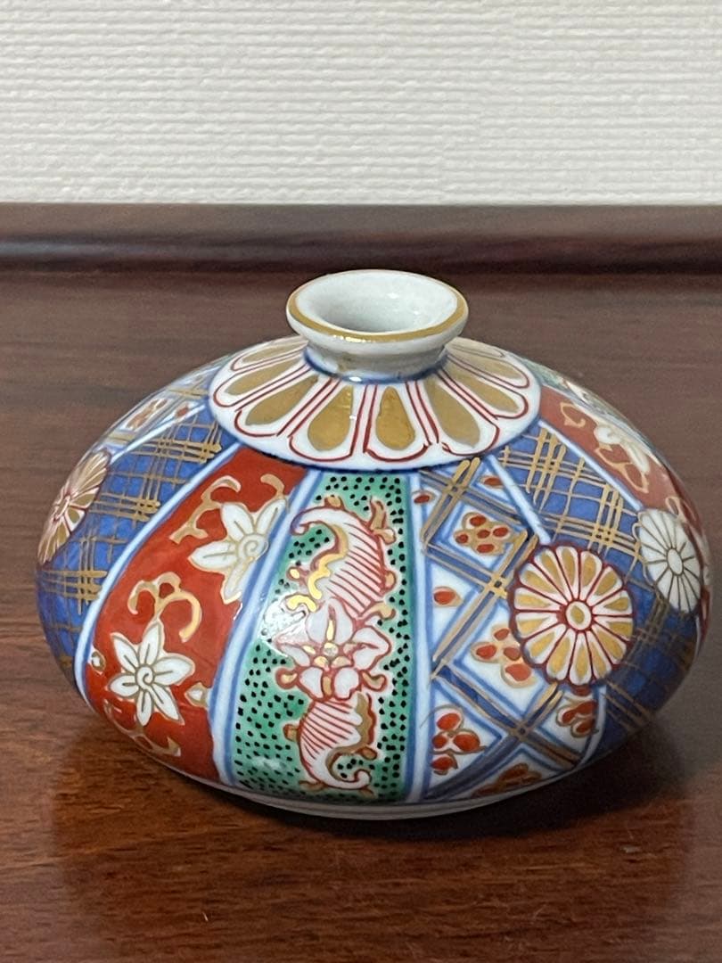 骨董品。 希少美品。大聖寺伊万里 奇玉宝鼎之珍、油壷1個のみです。金襴手 九谷