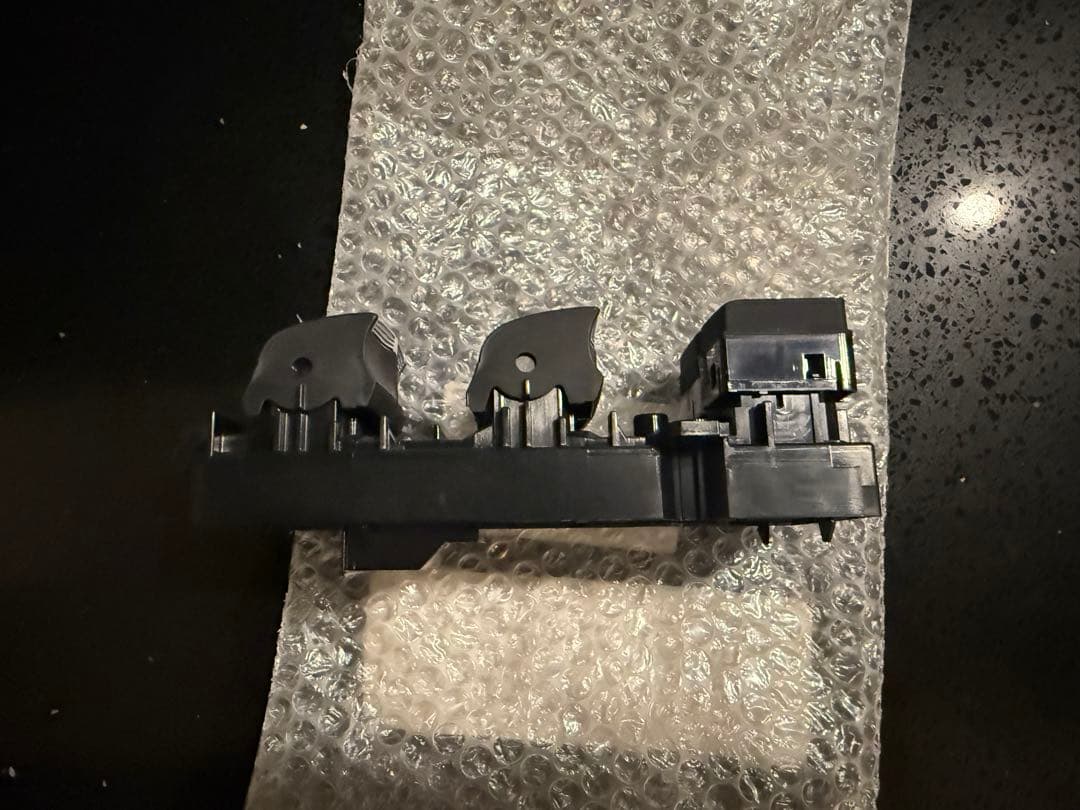 トヨタカローラ純正　パワーウィンドウスイッチ 86440-12200