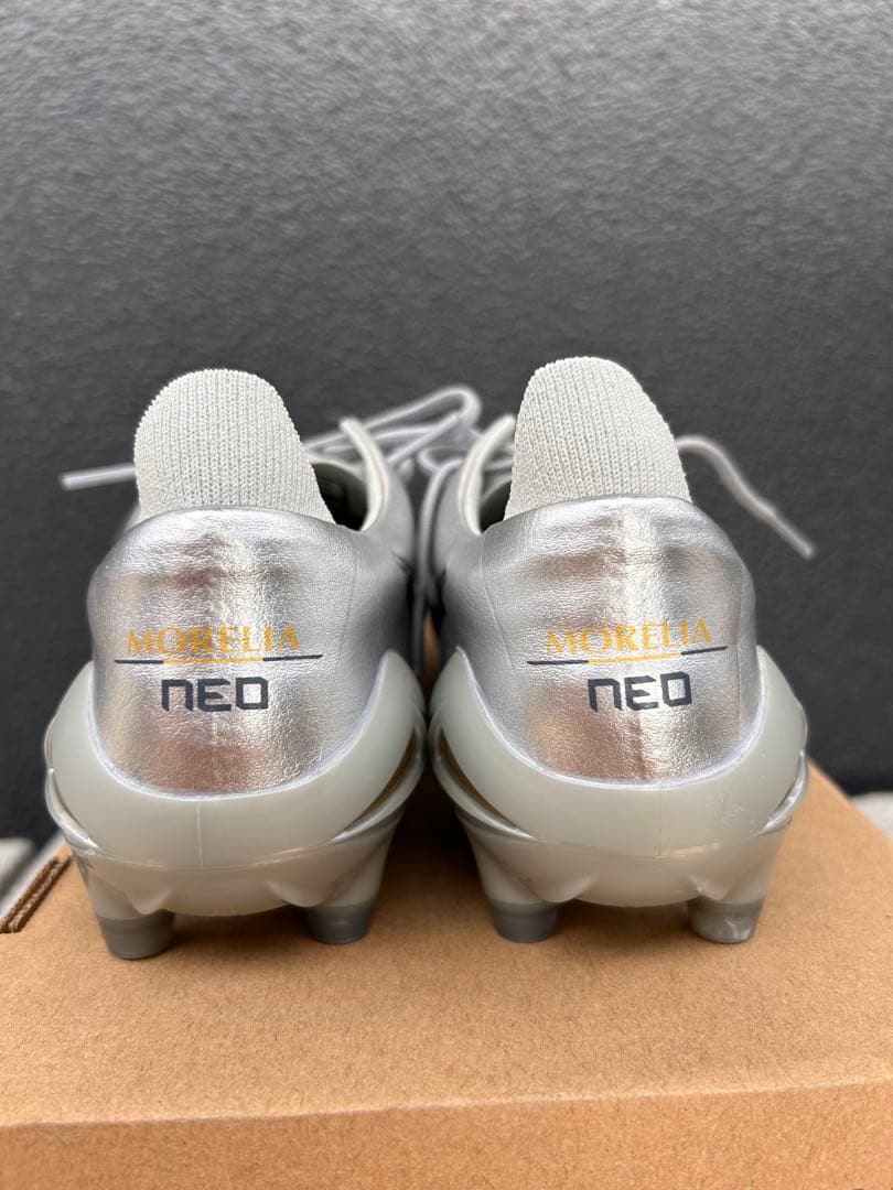 限定カラー　ミズノ　モレリア ネオ4 エリート25cm