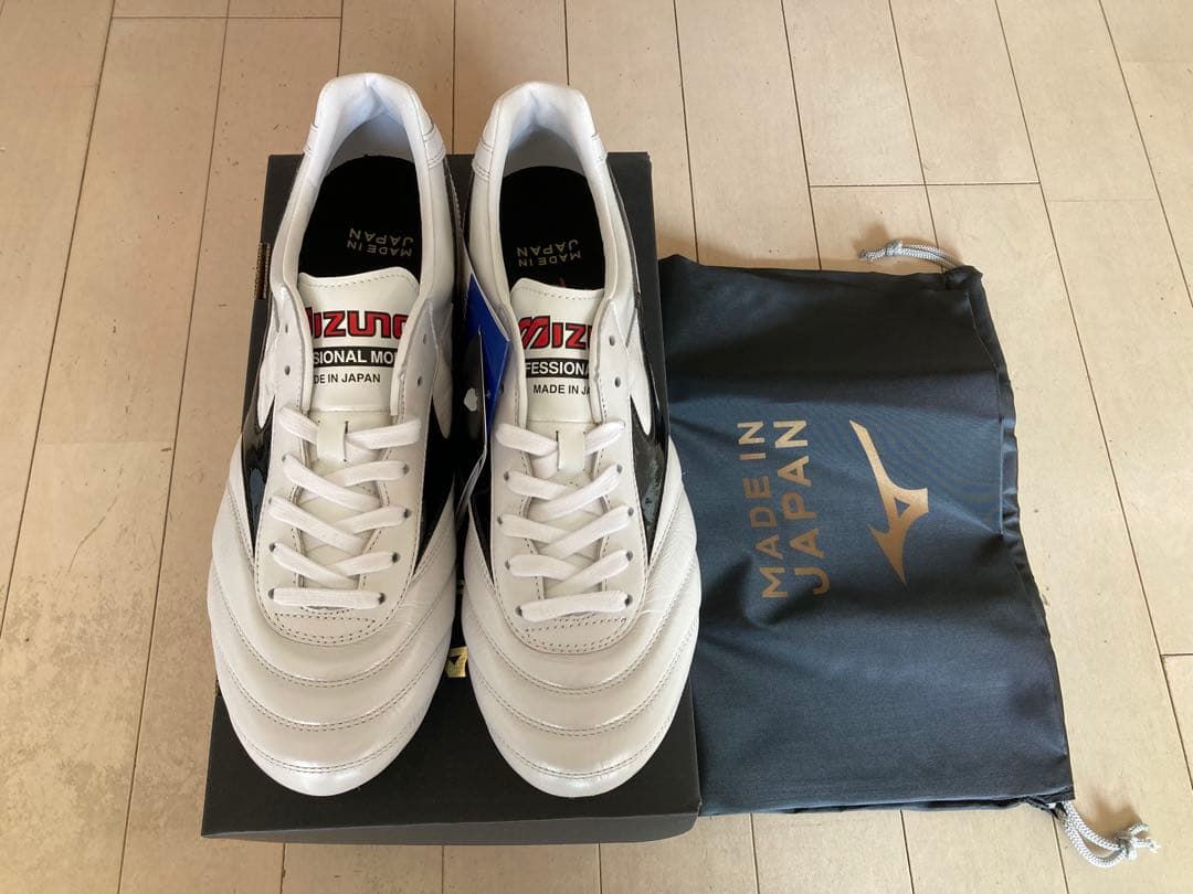 モレリア2ジャパン　ノーマルステッチ　白　26.5㎝　新品。