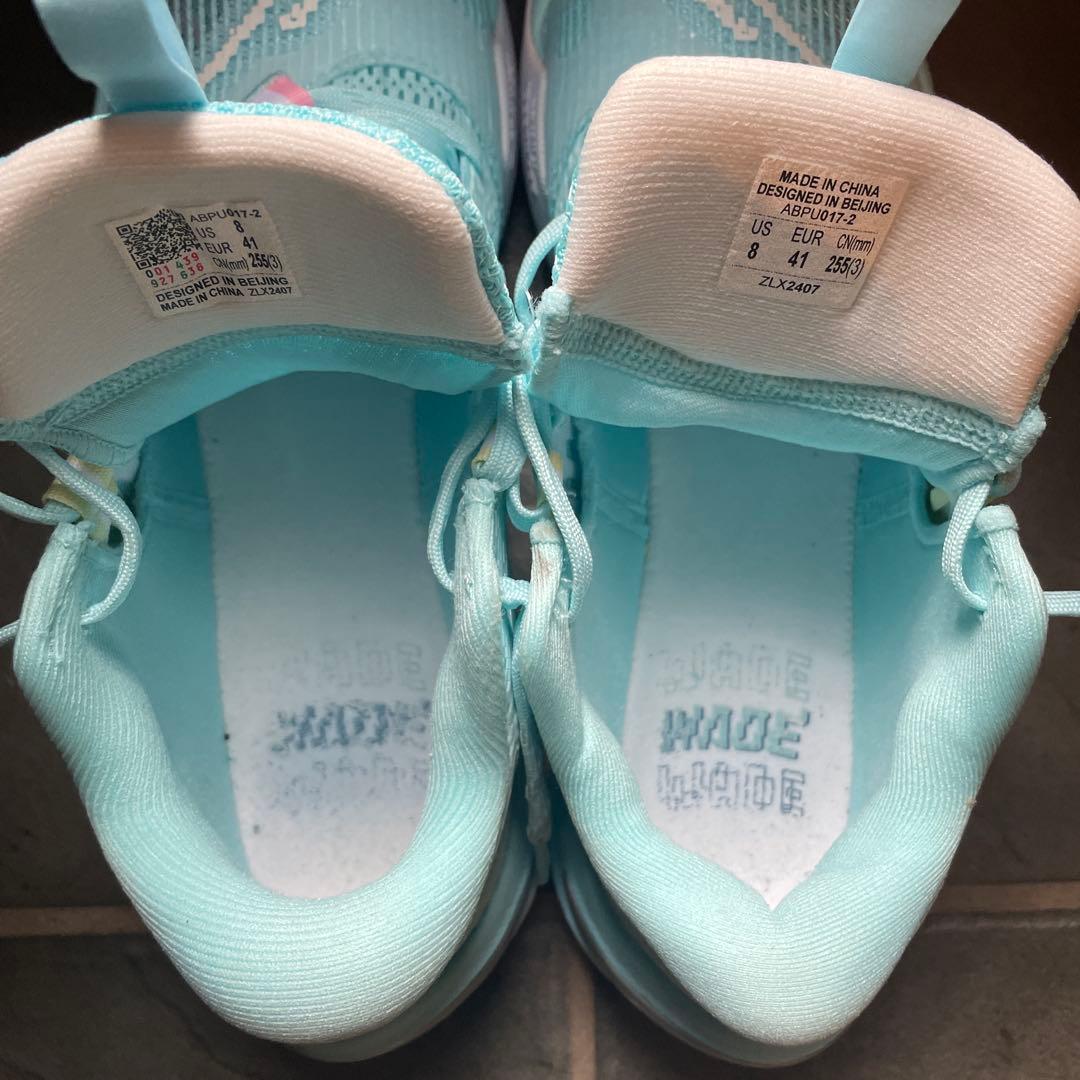 バスケットボールシューズ ライトブルー(水色)　Wade Ice Blood 2