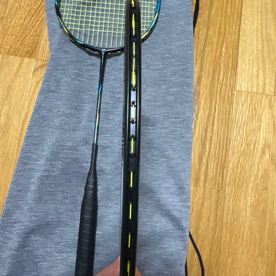 YONEX バドミントンラケット　アストロクス88S PRO 4UG5 2本