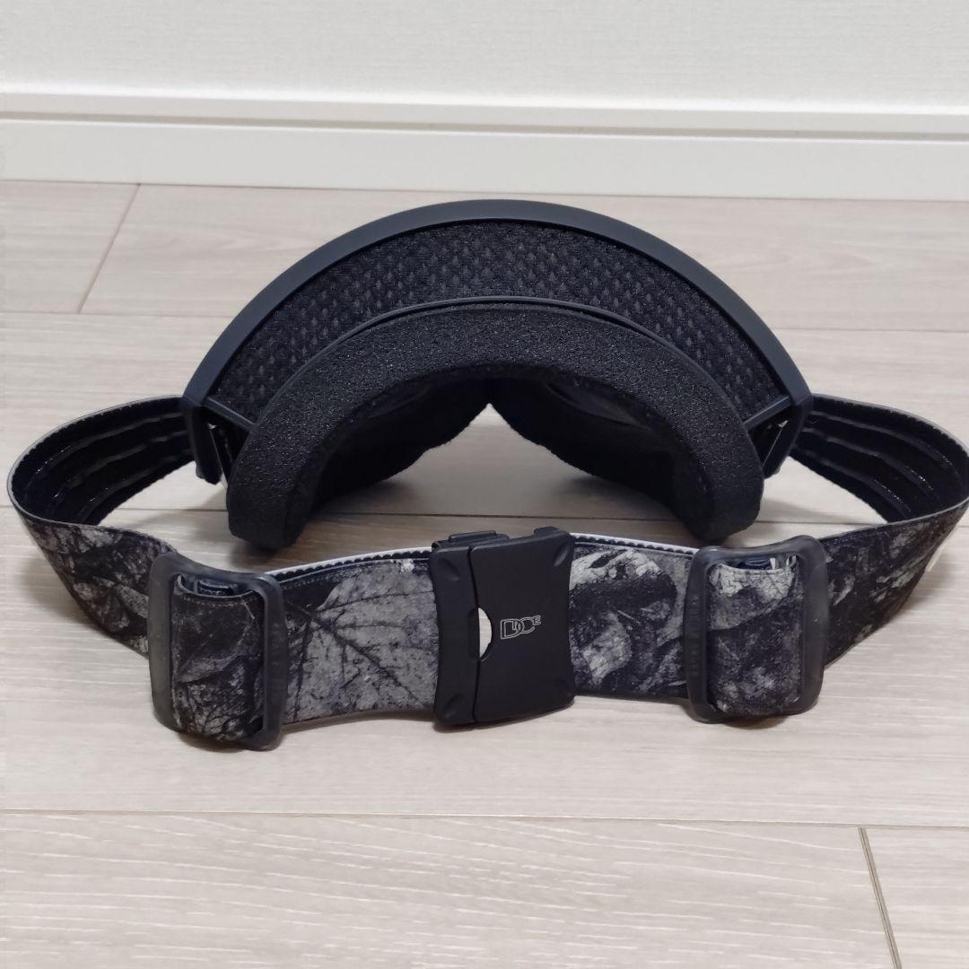 DICE SHOWDOWN スノーゴーグル 調光レンズ巾着付