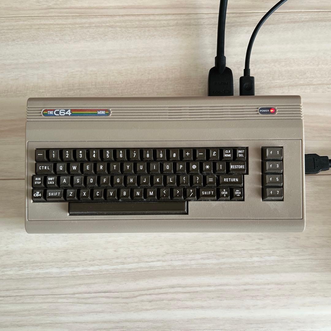 コモドール64 縮小復刻機 THE C64 MINI