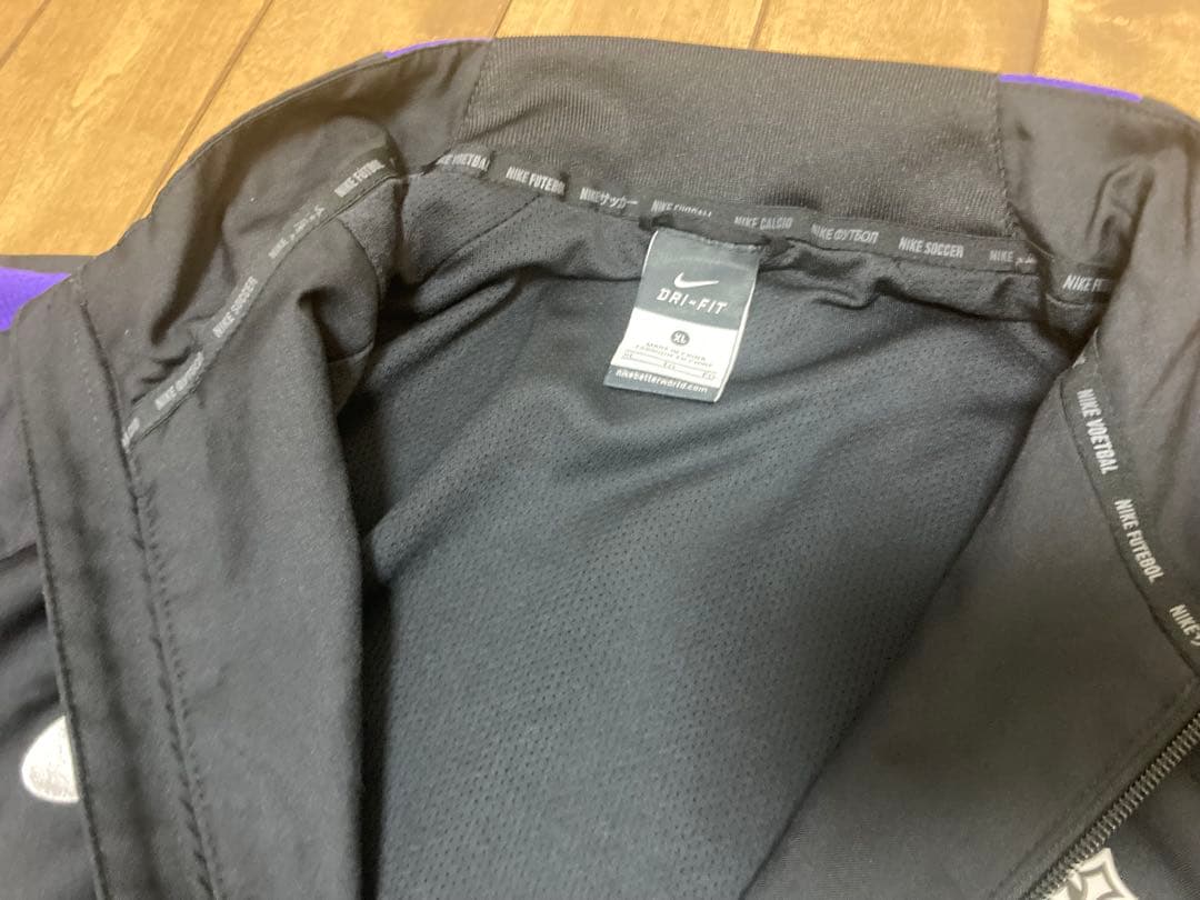 サンフレッチェ広島NIKE ウォーマータイプ週末特別セール30%オフお見逃しなく