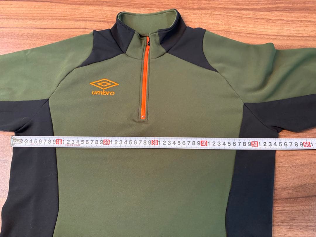 【美品】umbro メンズ暖かフリース ハーフジップ　ハイネック　ジャージ　L