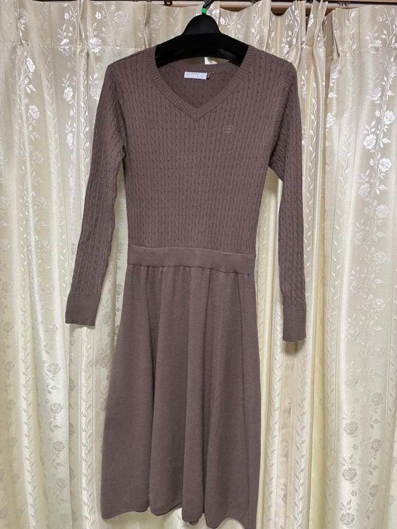 overE オーバーイー HOLIDAY Aラインケーブルニットワンピース