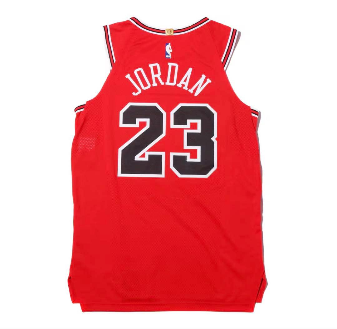 【土日限定値下げ】ナイキ マイケル・ジョーダン ユニホーム コレクターボックス付