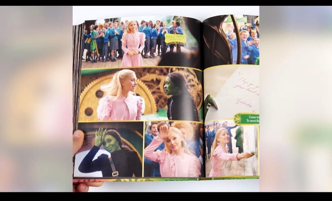 【アメリカ限定】Wicked 公式写真集　ポスター付き　期間限定