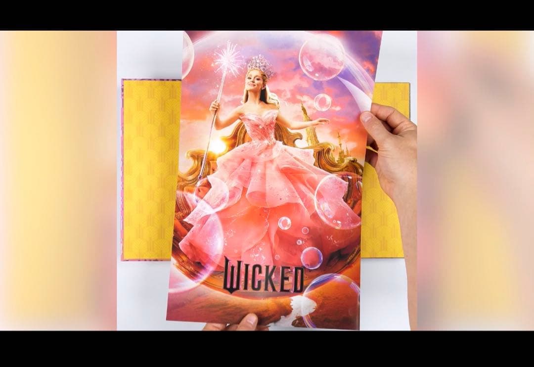 【アメリカ限定】Wicked 公式写真集　ポスター付き　期間限定