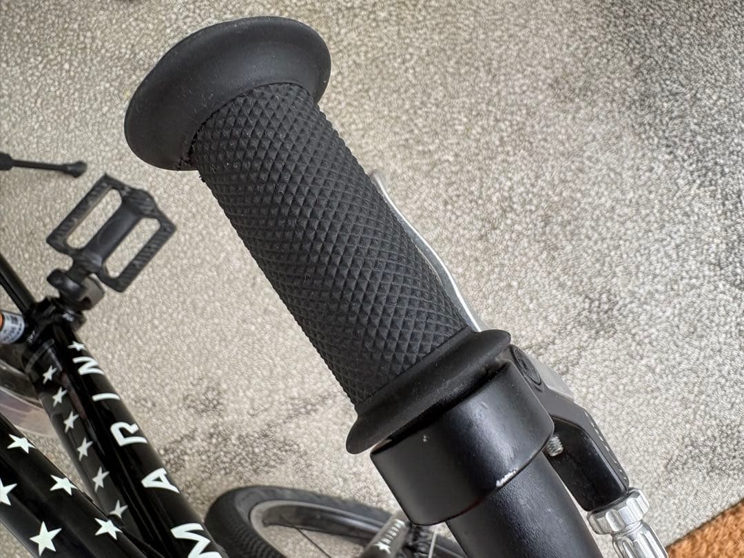 MARIN キッズバイク 黒 星模様 直接取り引き可能