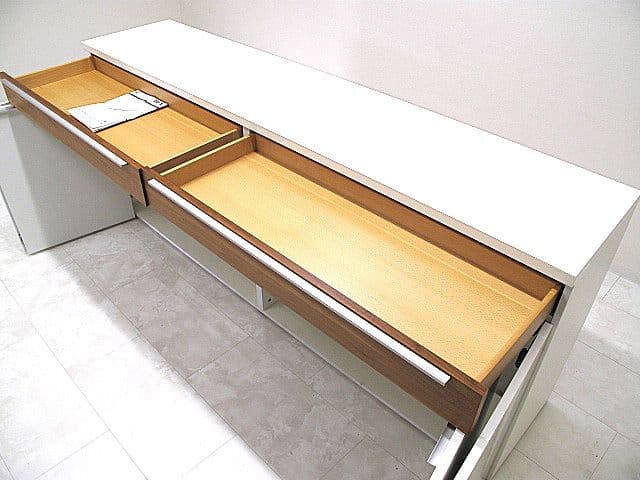 【展示品】ヒュルスタ サイドボード EverGlossホワイト リビングボード