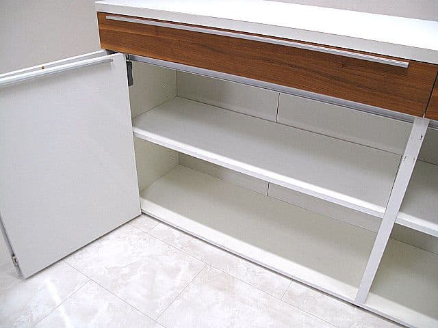 【展示品】ヒュルスタ サイドボード EverGlossホワイト リビングボード