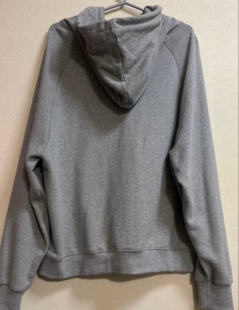 ILLIGO パーカー グレーMサイズ