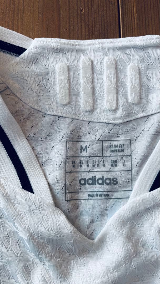 【スペイン購入正規/新品】24/2レアルマドリード　ホームユニフォームM #7