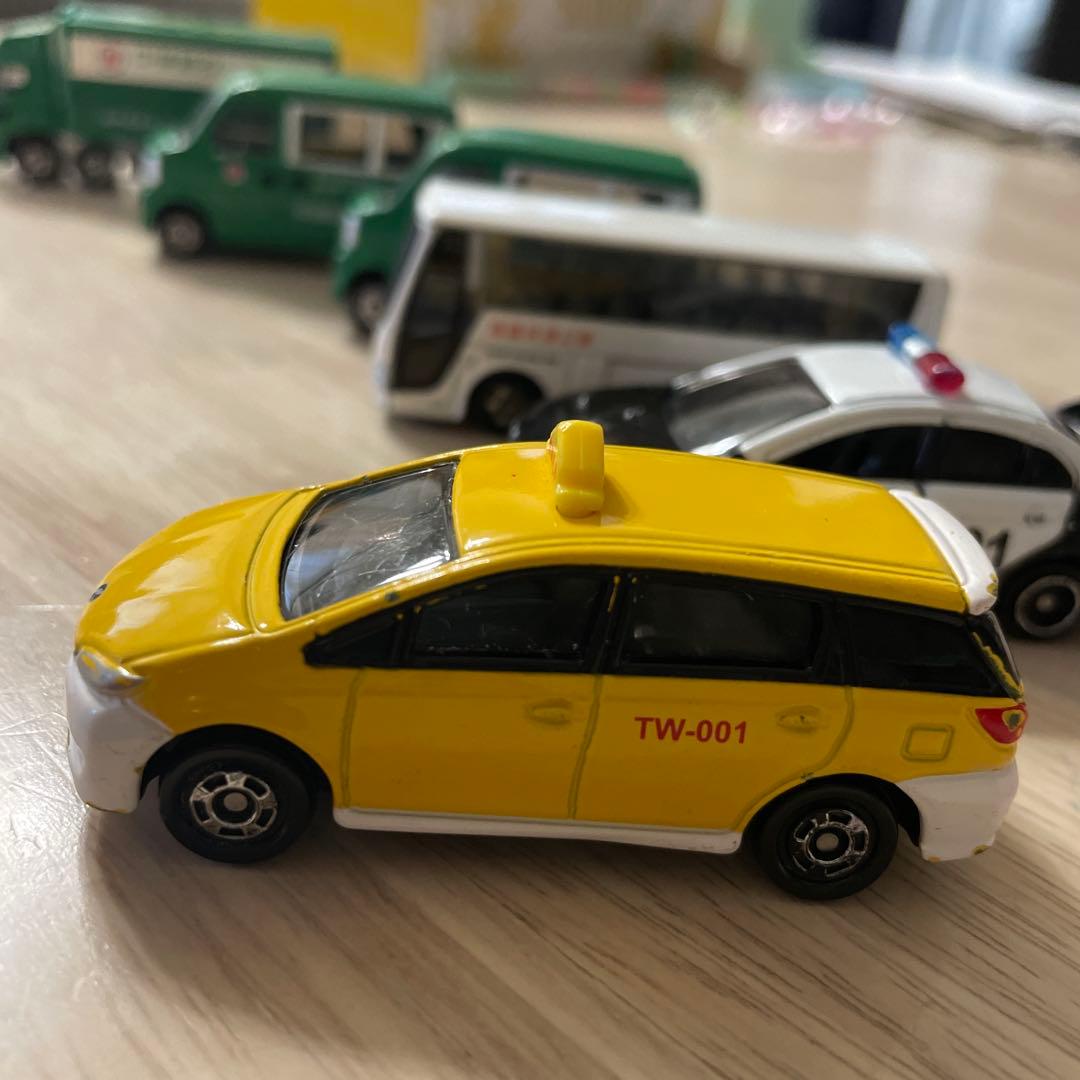 ピクルス3世様用 台湾限定トミカ 郵便車 高速バス パトカー タクシー