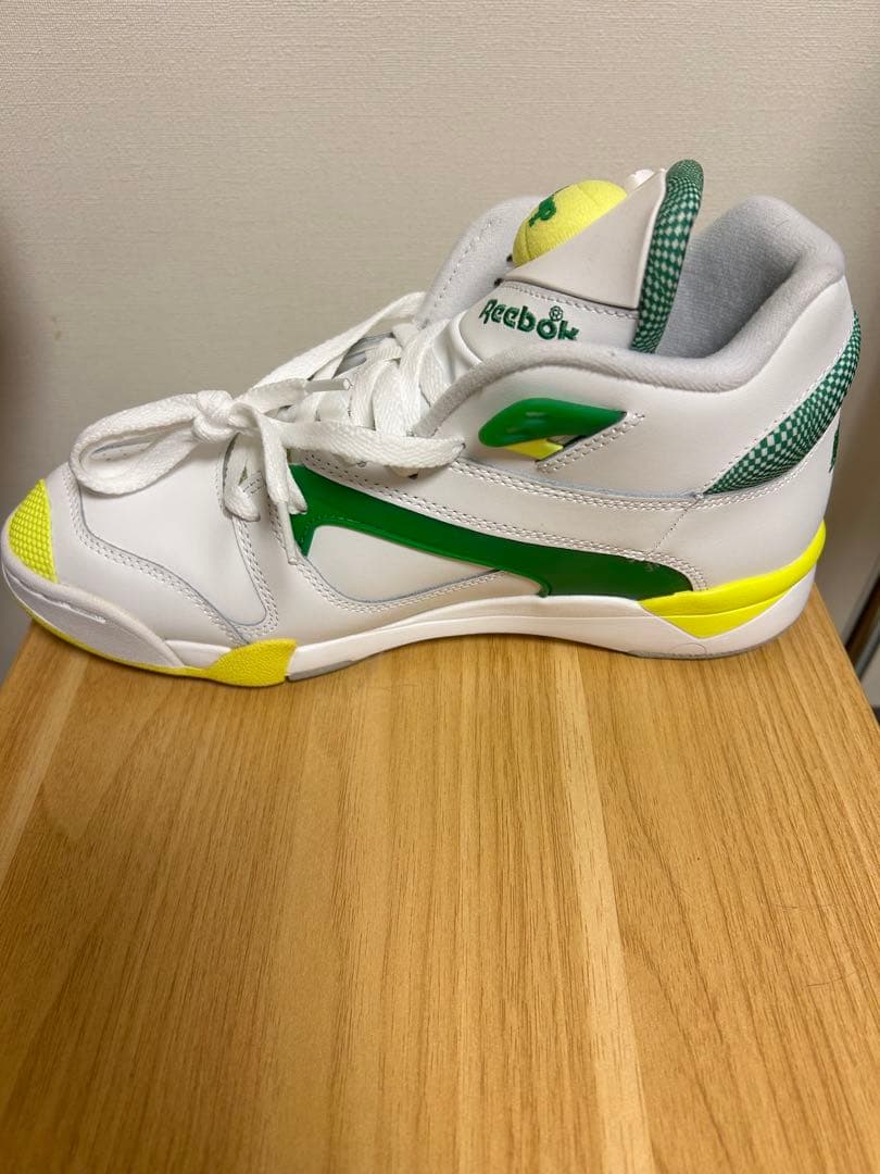 最終値下げ　未使用Reebok コートヴィクトリーポンプ　26.5センチ