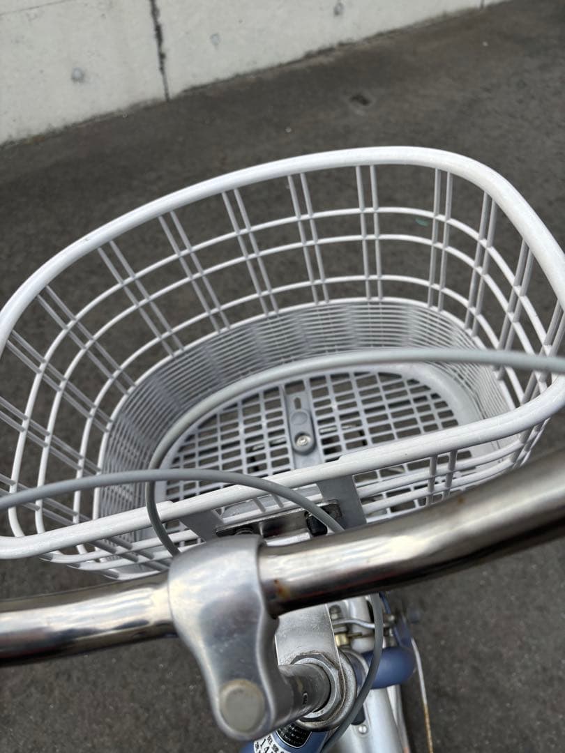 ママチャリ22㌅型【新品タイヤ、チューブ各2本セット付き】