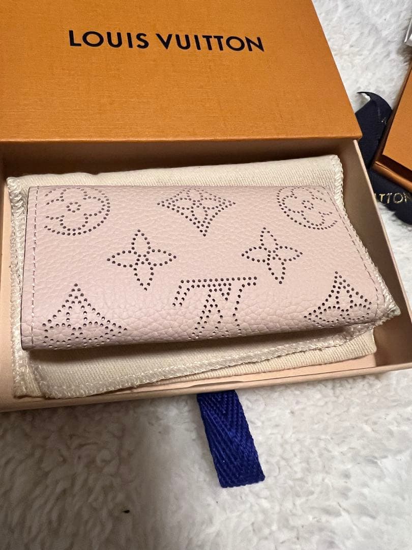 LOUIS VUITTON モノグラム マヒナ ミュルティクレ4