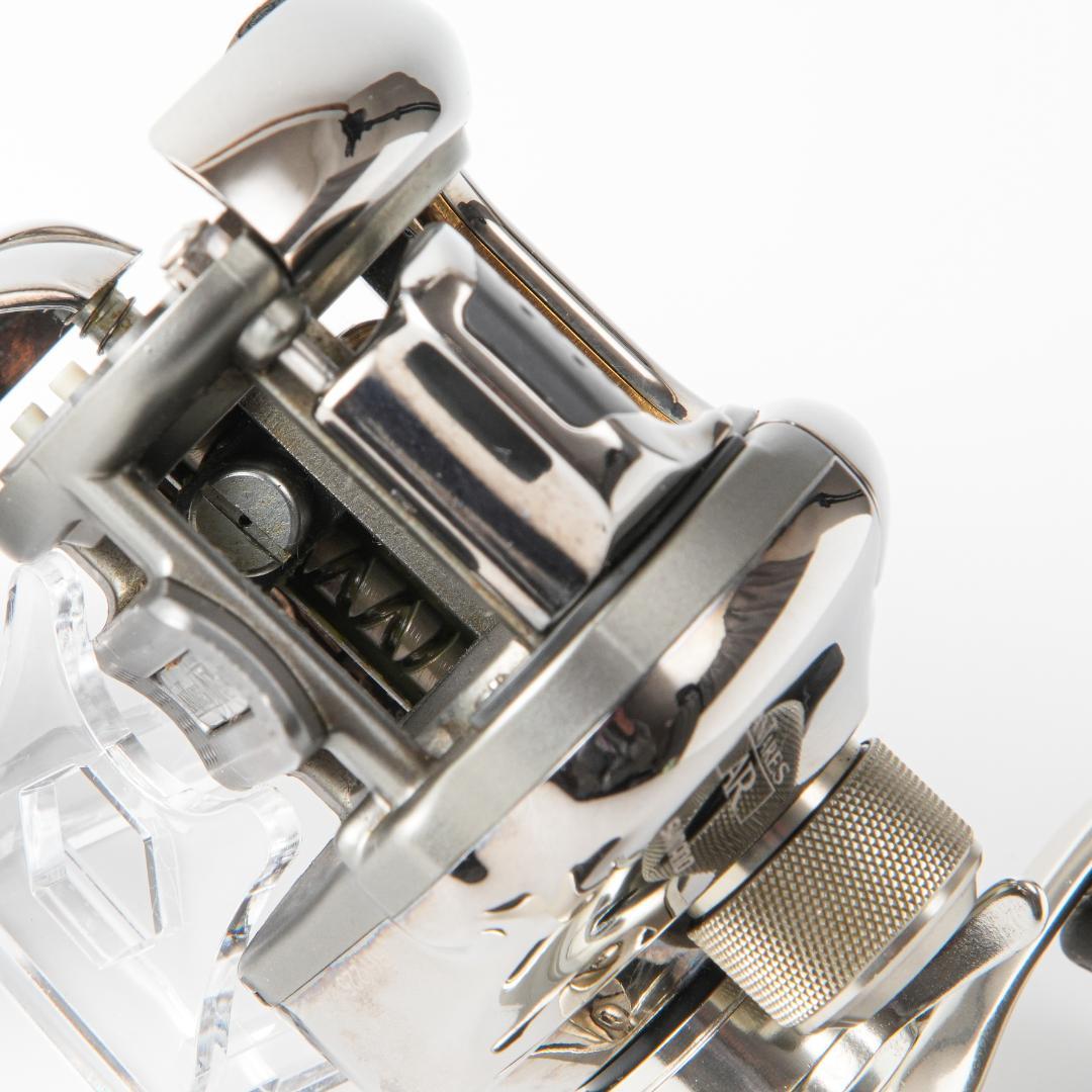 シマノ　アンタレスAR 右ハンドル　SHIMANO ANTARES AR