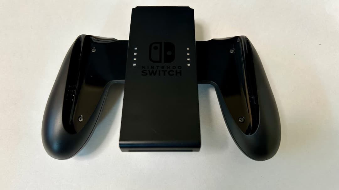 Nintendo Switch本体　と　ソフト「あつまれどうぶつの森」